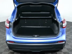 Nissan  25