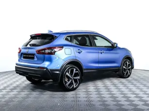 Nissan  5
