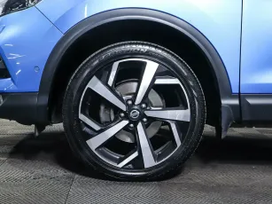 Nissan  9