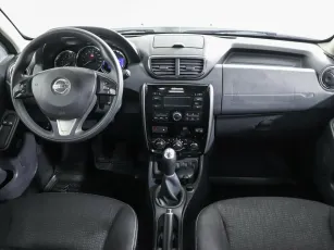 Nissan  6