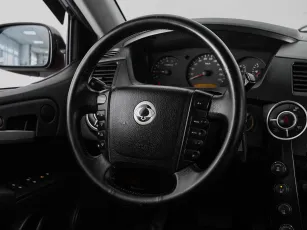 SsangYong  10