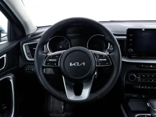 Kia  8