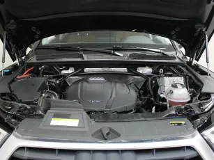 Audi  9