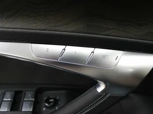 Audi  16