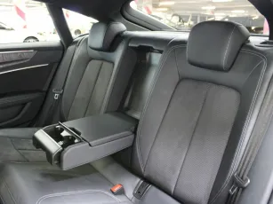 Audi  19