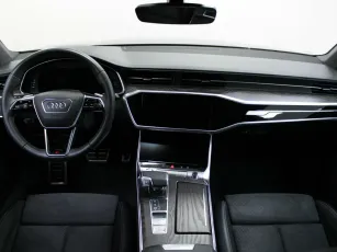 Audi  9