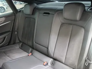 Audi  16