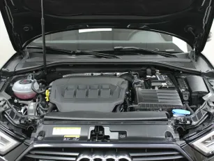 Audi  8