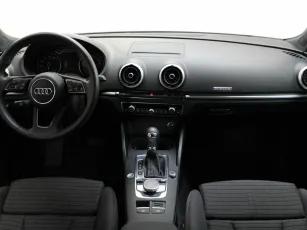Audi  9