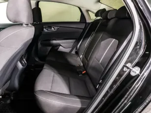 Kia  12
