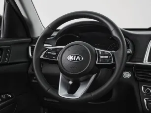 Kia  10
