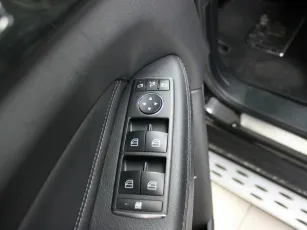 Mercedes-Benz  19