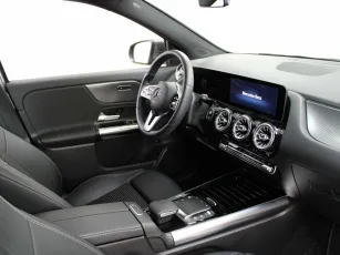 Mercedes-Benz  10