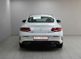 Mercedes-Benz  4