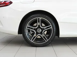 Mercedes-Benz  5