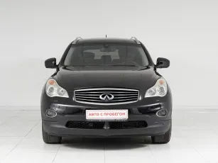 Infiniti  2