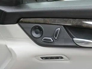 Cadillac  12