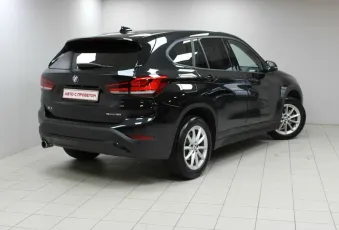 BMW  3