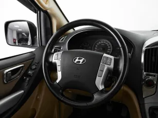 Hyundai  10