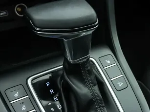 Hyundai  12
