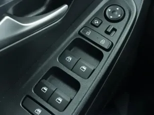 Hyundai  16