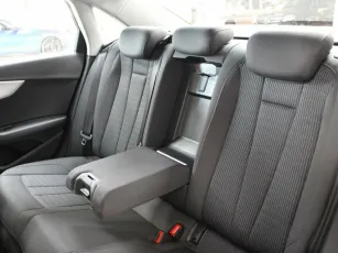 Audi  12