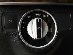 Mercedes-Benz  10