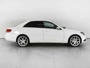 Mercedes-Benz  4