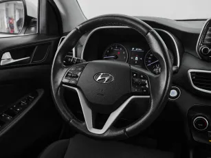 Hyundai  10