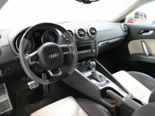 Audi  12