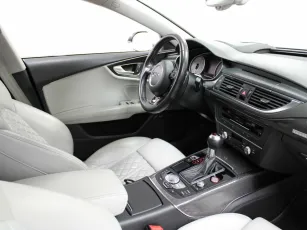 Audi  10