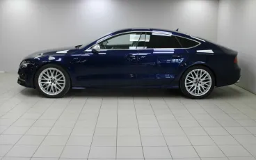 Audi  3