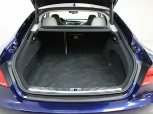 Audi  6