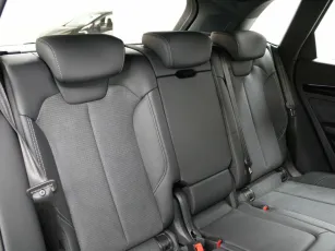 Audi  18