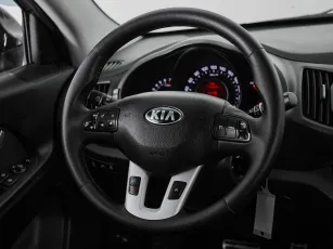 Kia  10
