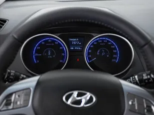 Hyundai  16