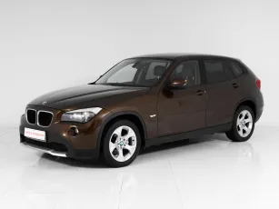 BMW  1