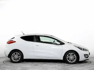Kia  4