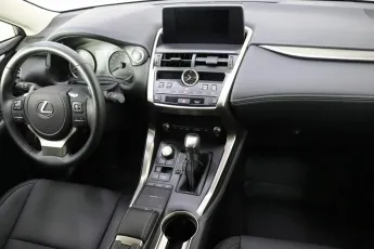 Lexus  10