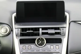 Lexus  11