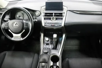 Lexus  10