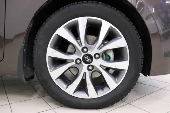 Hyundai  8