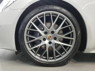Porsche  8