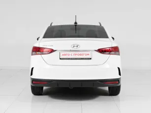 Hyundai  6