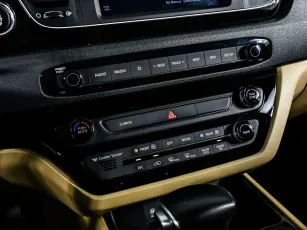 Kia  12