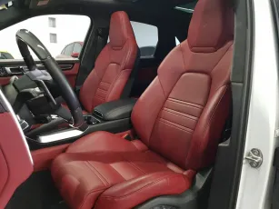 Porsche  16
