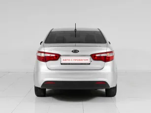 Kia  6