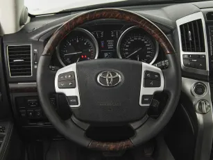 Toyota  11