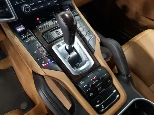 Porsche  12