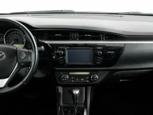 Toyota  8